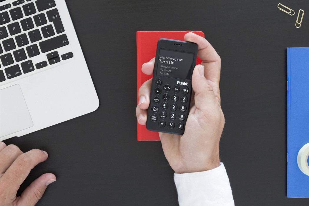 communication，black，strong，mobile phone，