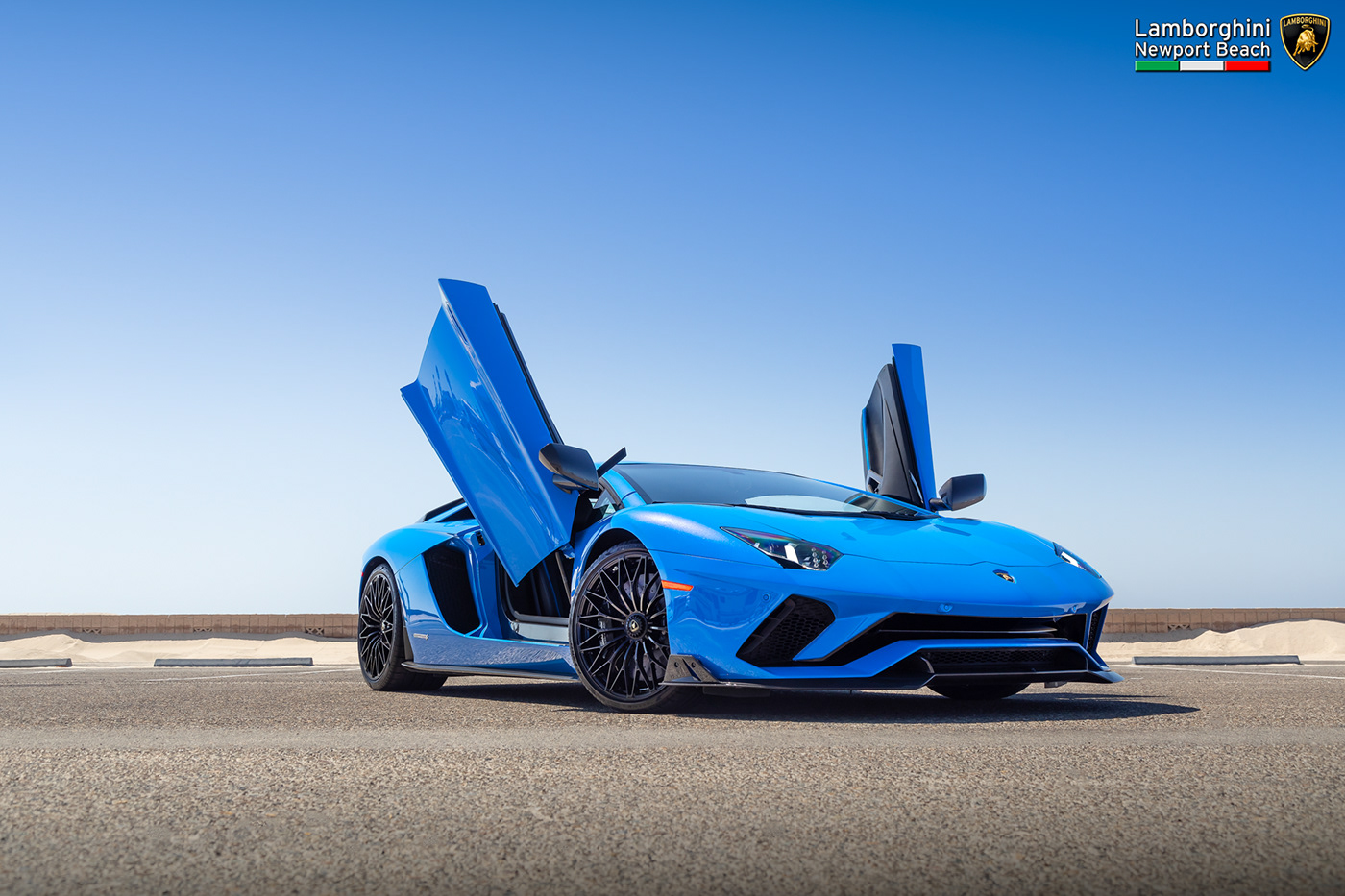 automobile，Lamborghini，Luxury car，Sports car，