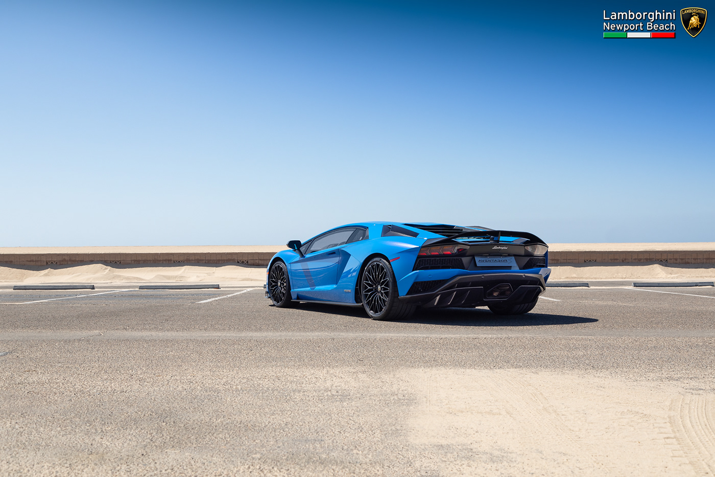 automobile，Lamborghini，Luxury car，Sports car，