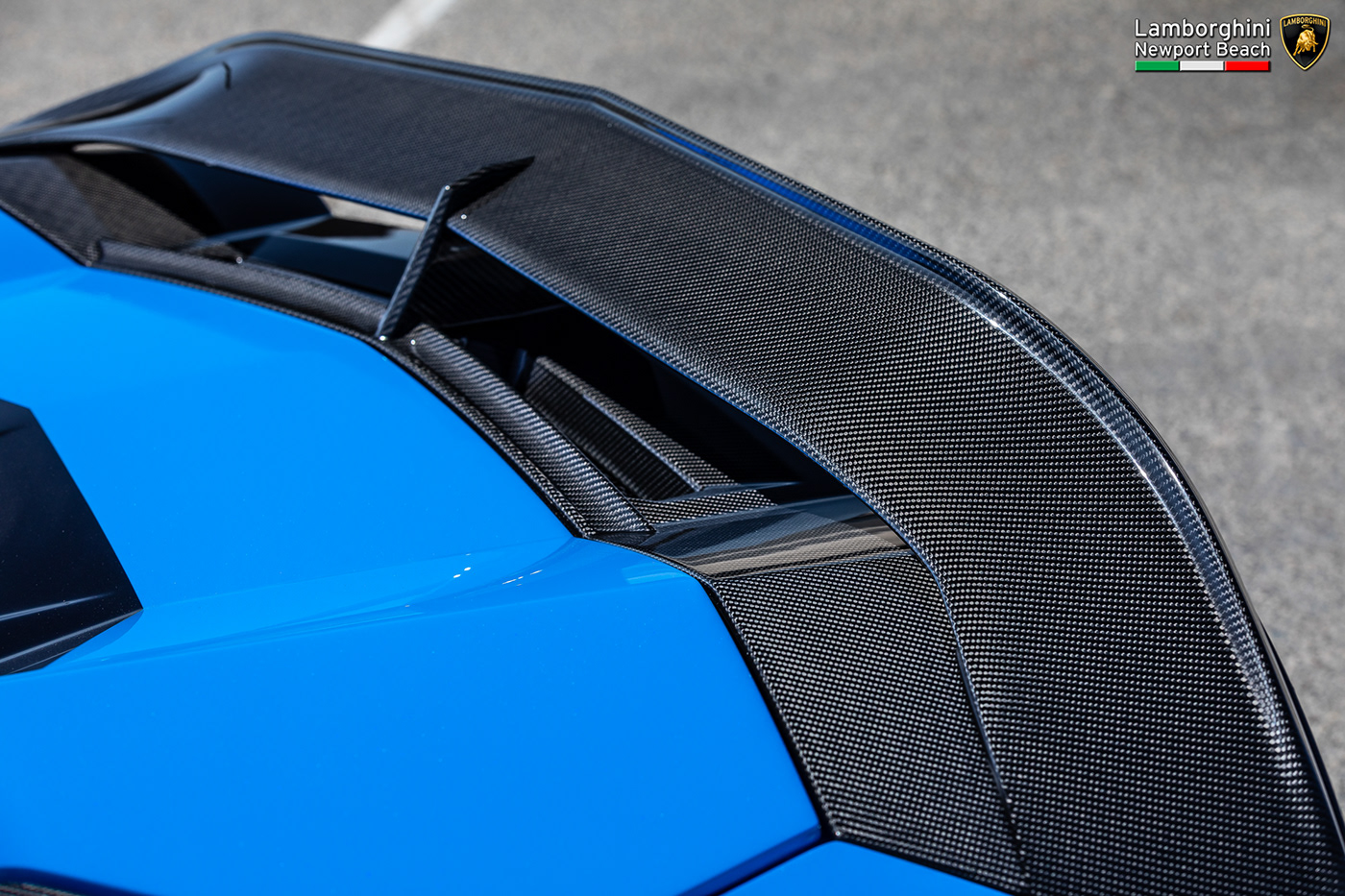 automobile，Lamborghini，Luxury car，Sports car，