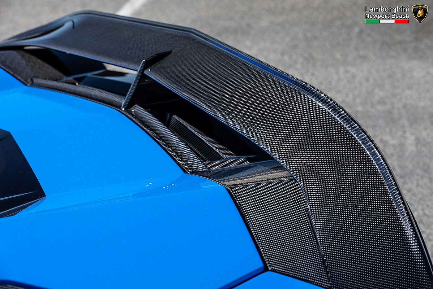 automobile，Lamborghini，Luxury car，Sports car，
