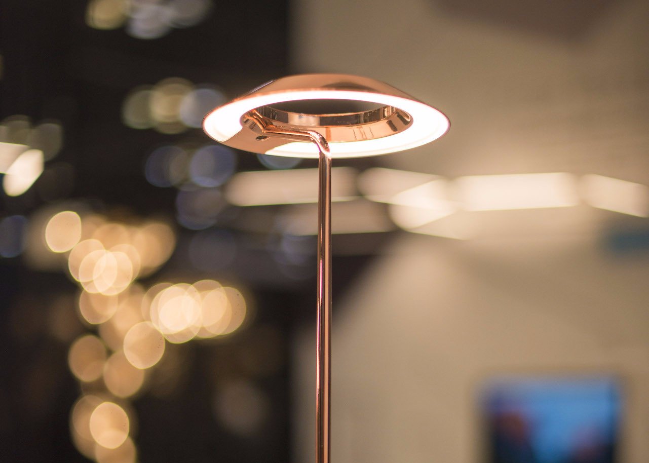 2018 red dot award，Royo ，Desk lamp，originality，cozy，