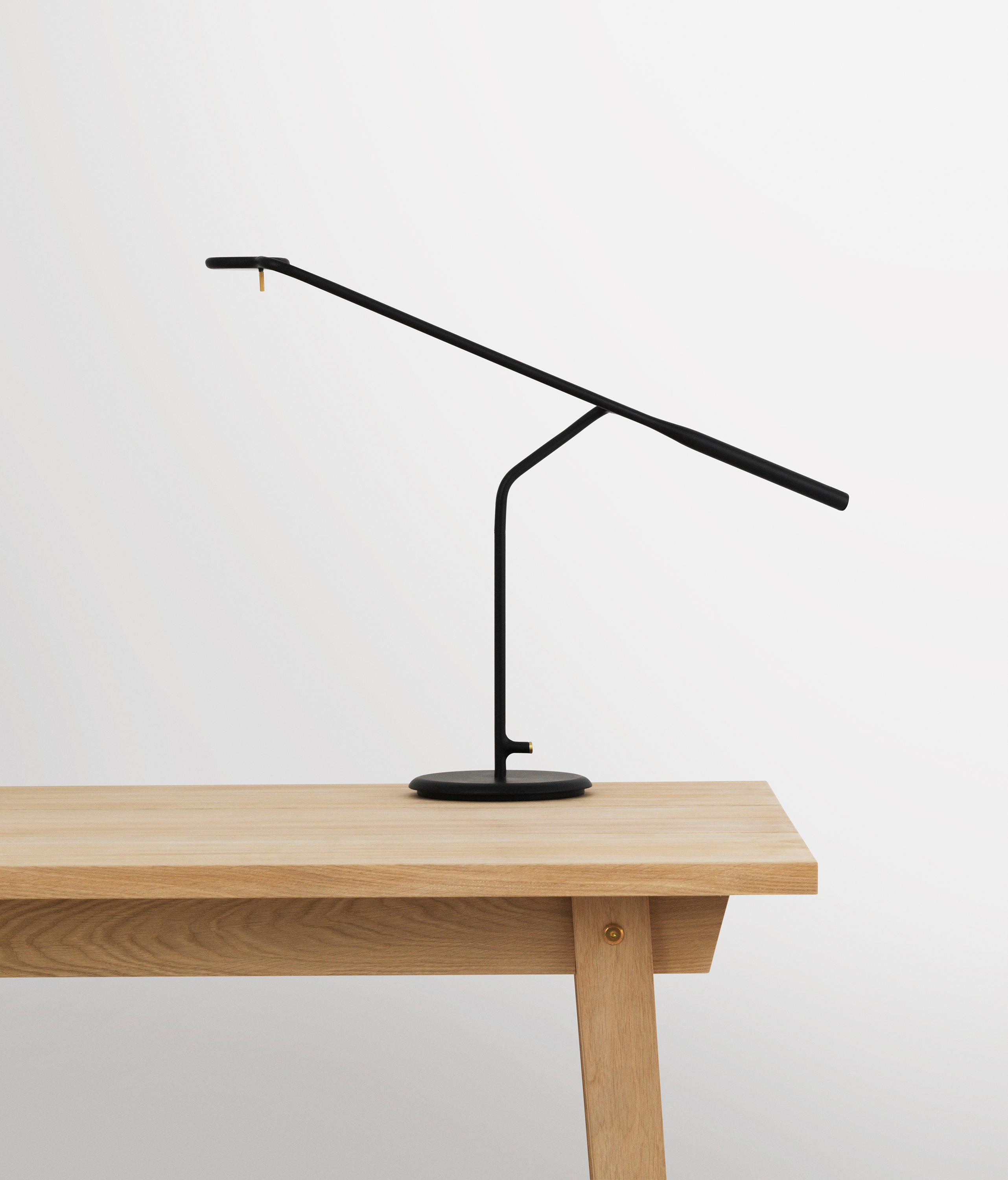 2018 red dot award，Desk lamp，flow，lamps and lanterns，lighting，originality，