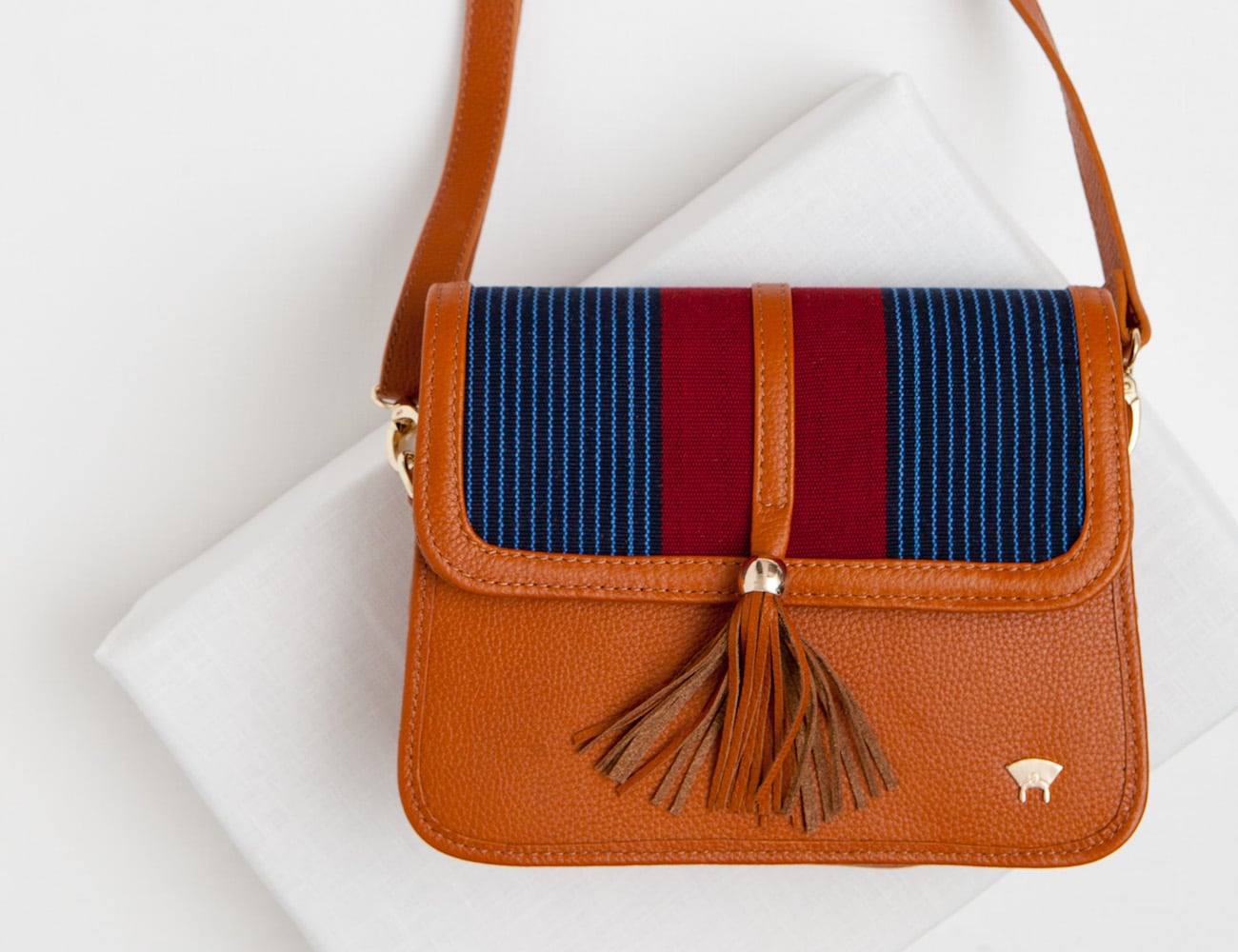 luxury goods，Handbag，Leatherwear，workmanship，