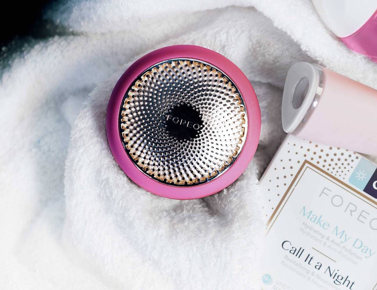 face，Mask instrument，Facial mask，cosmetic instrument，Medical beauty，intelligence，FOREO UFO，