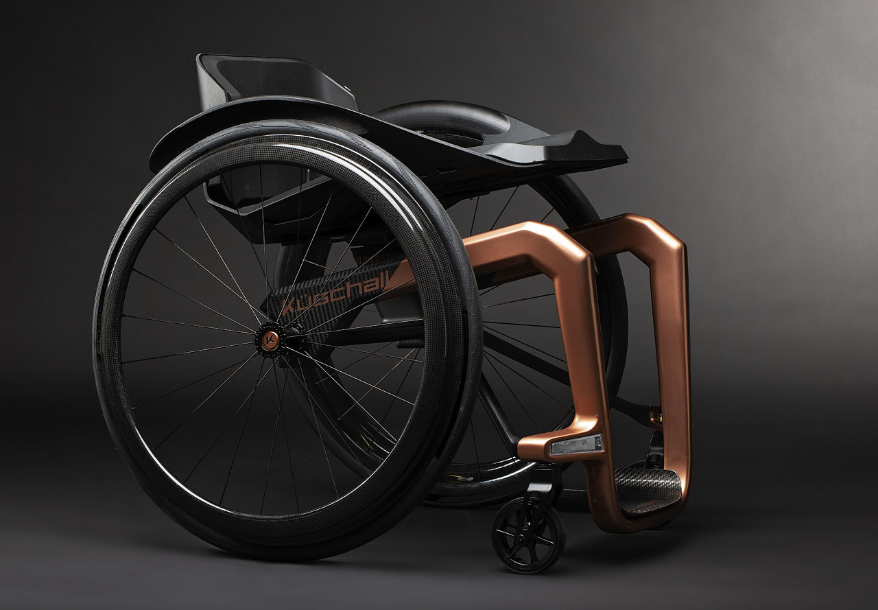 轮椅设计，太空时代材料，