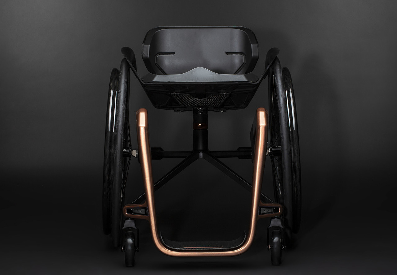 Wheelchair design，Space age materials，