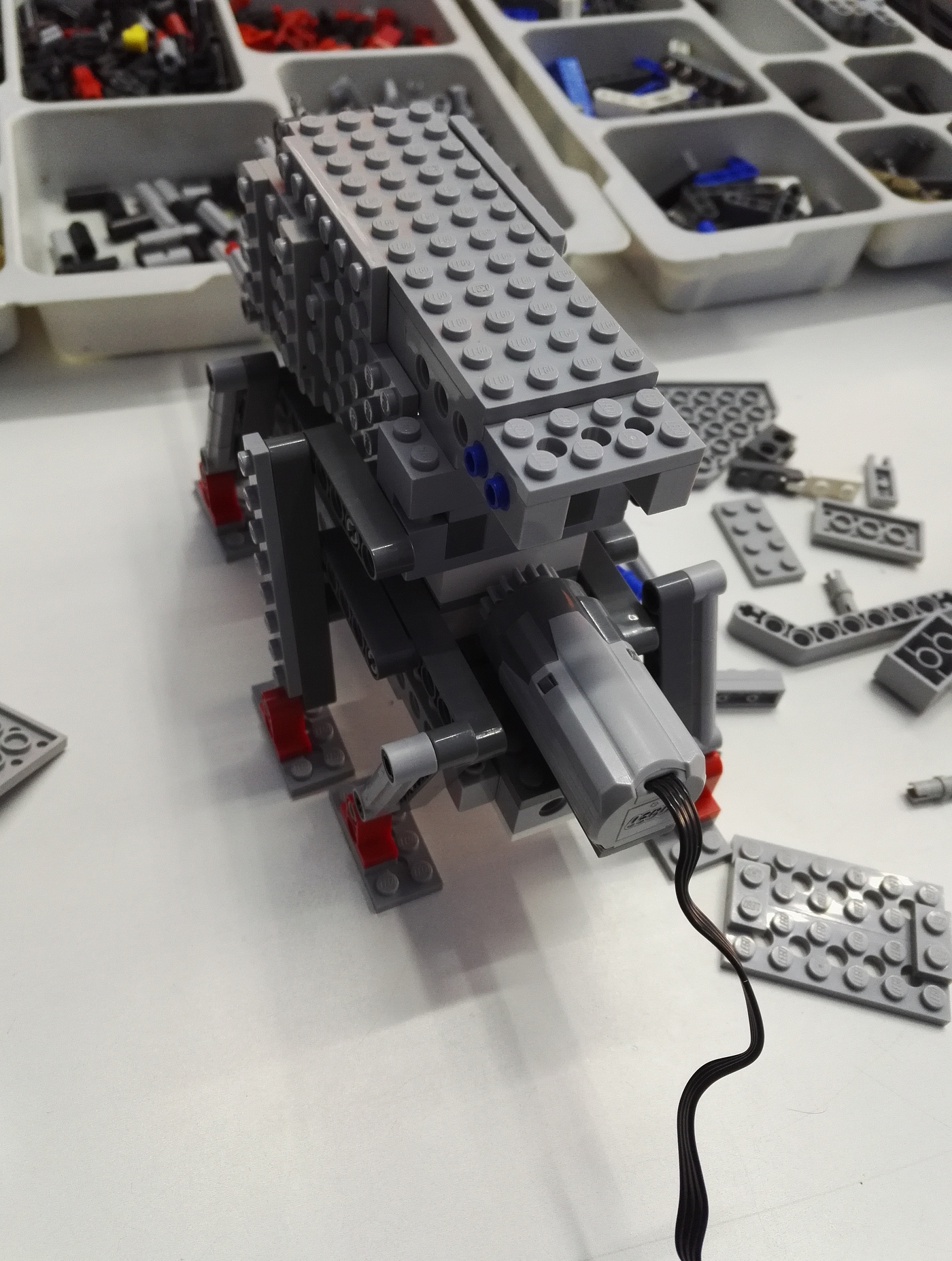 Mechanical warship，