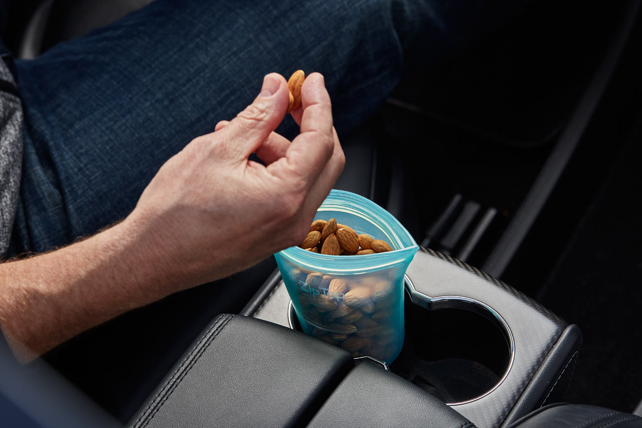 industrial design，product design，Silica gel dispenser，Zip Top，