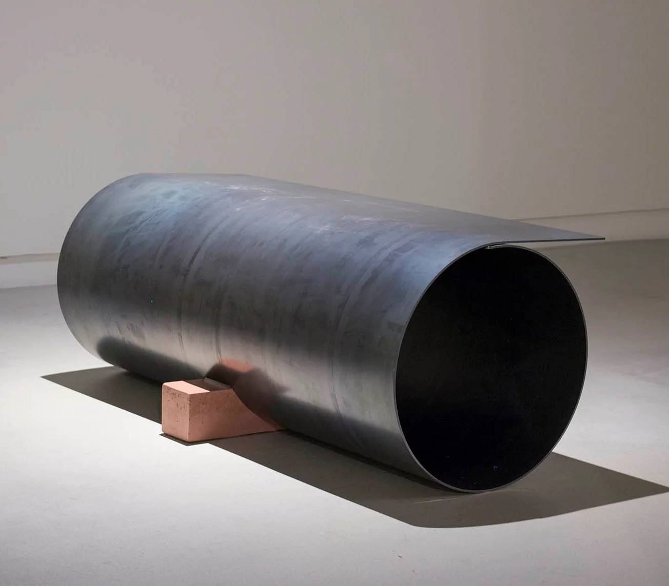 vase，modern stylish，Cylindrical minimalism，vase，Industrial style，tea table，furniture，stool，lamps and lanterns，black and white，Minimalist，cylinder，