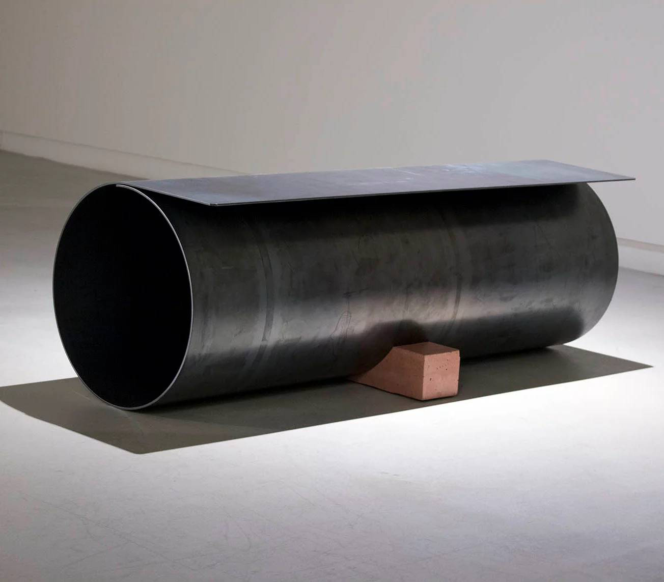 vase，modern stylish，Cylindrical minimalism，vase，Industrial style，tea table，furniture，stool，lamps and lanterns，black and white，Minimalist，cylinder，