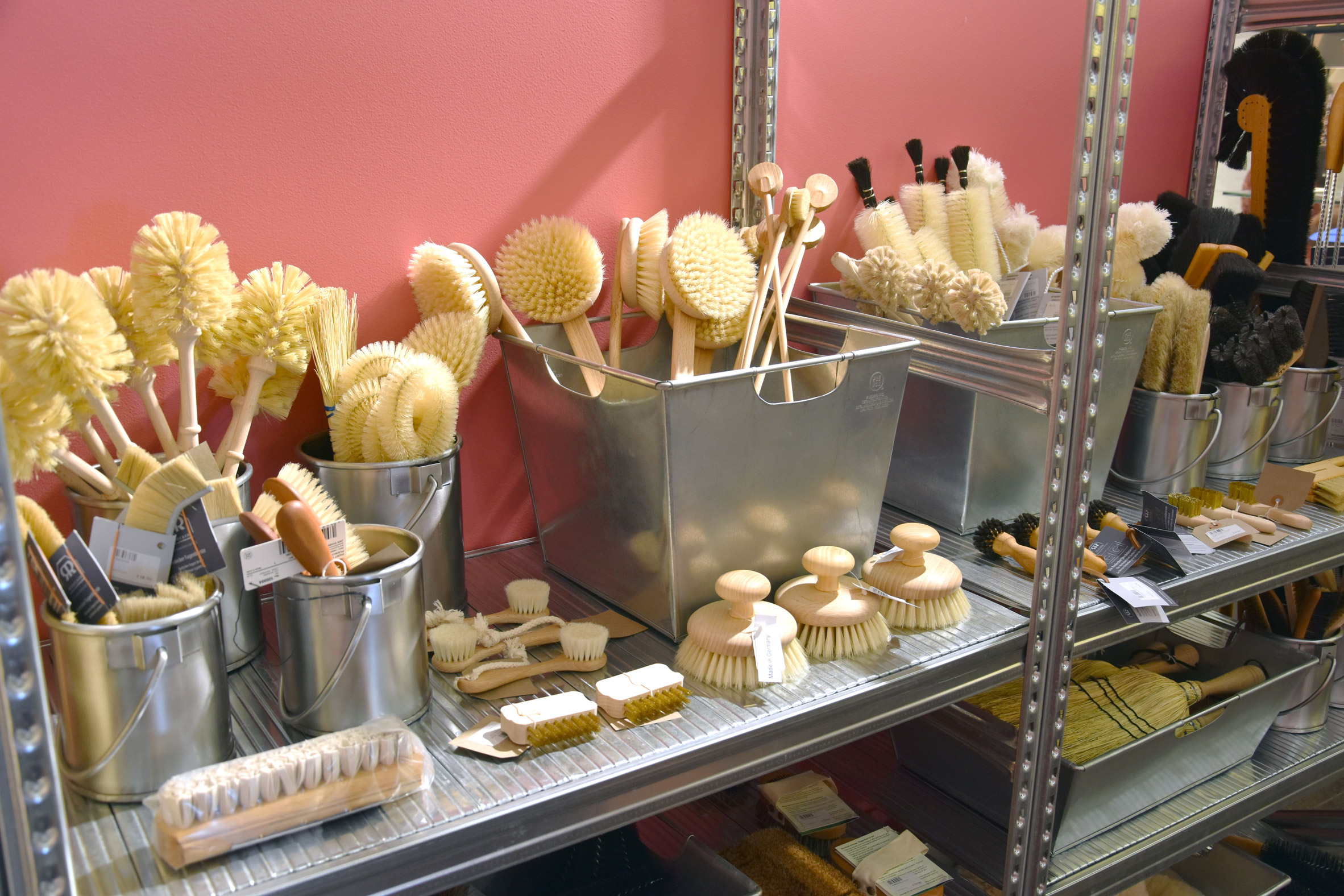 brush，Pink，exhibition，