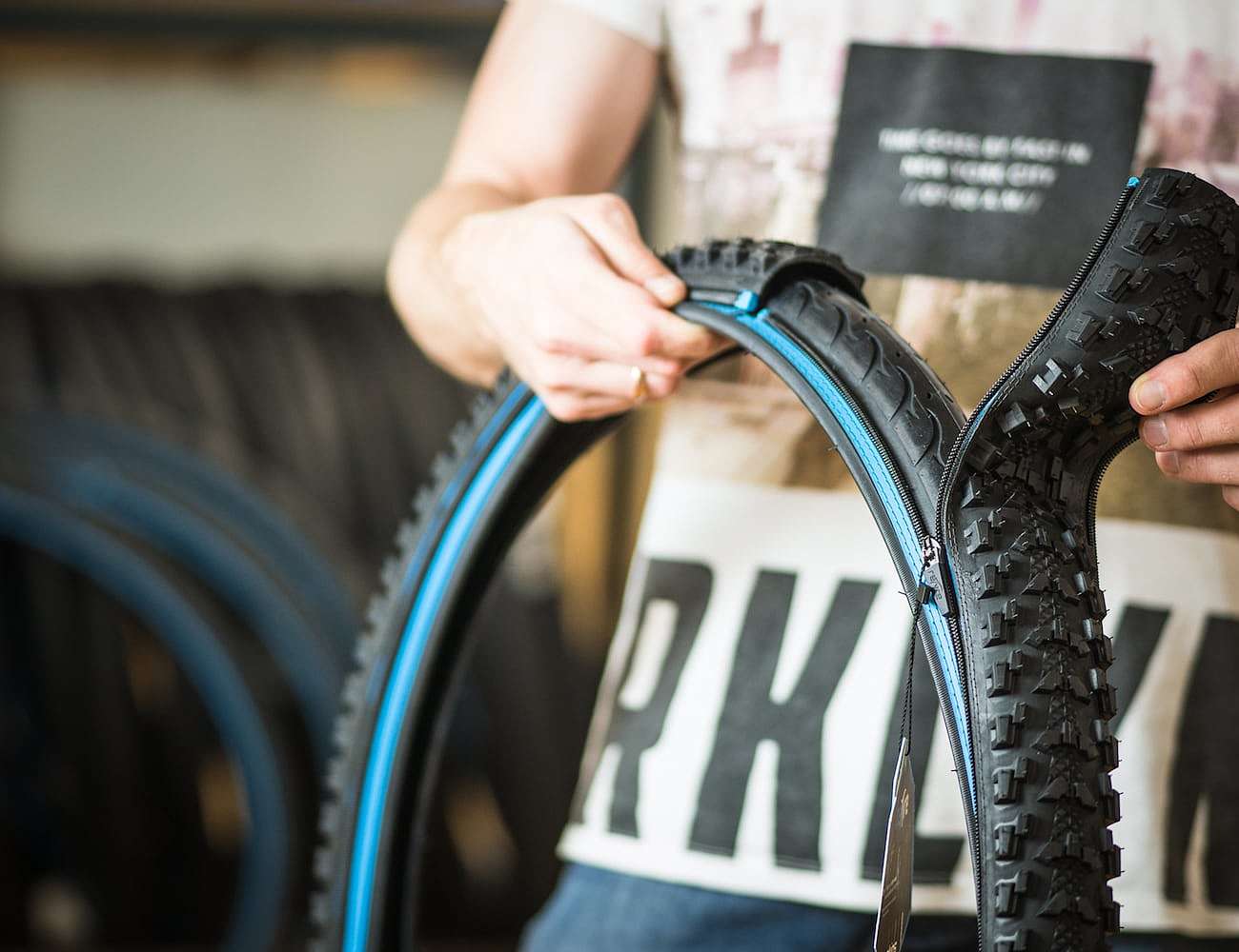 rubber，Bicycle，cross-country，outdoors，motion，tyre，
