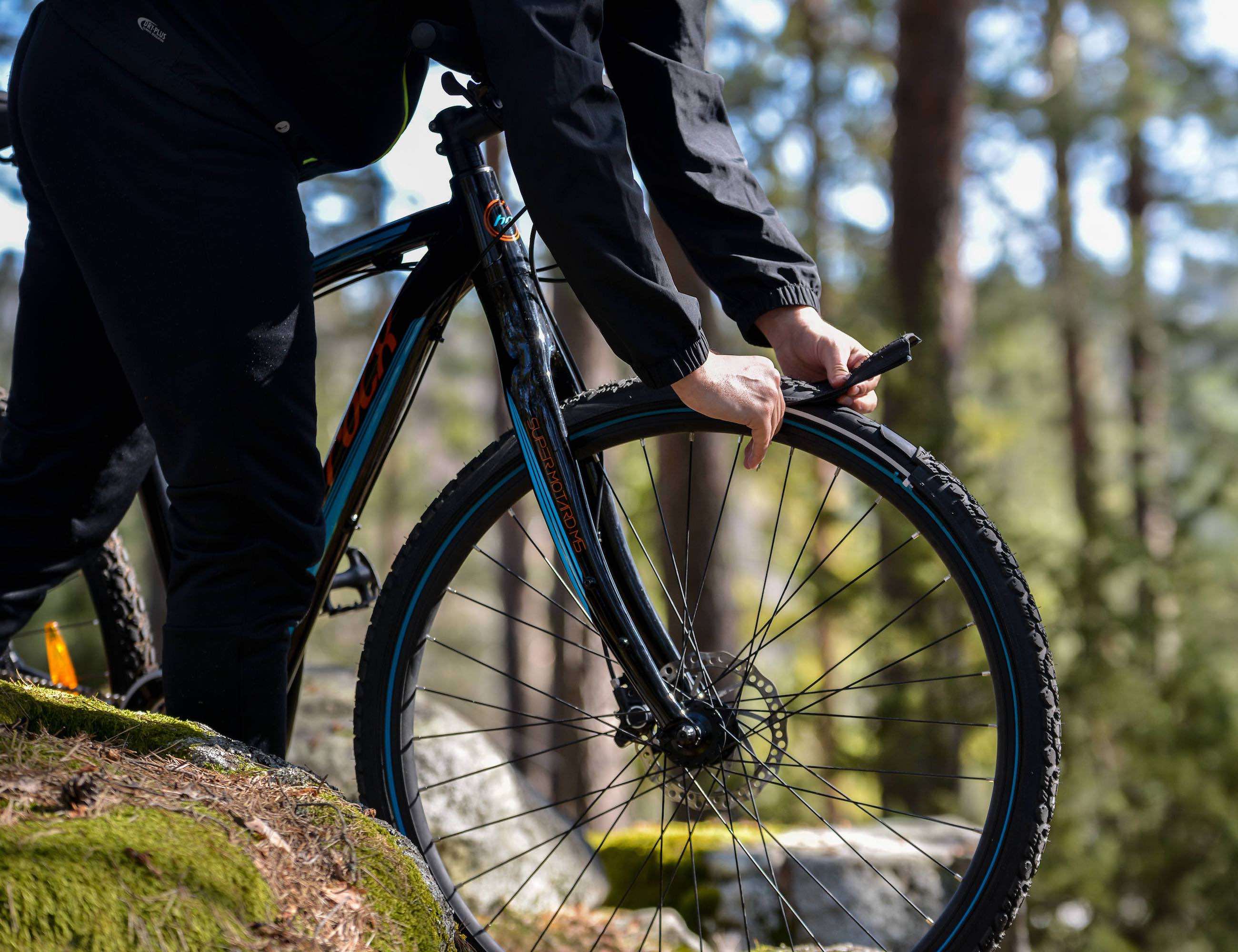 rubber，Bicycle，cross-country，outdoors，motion，tyre，