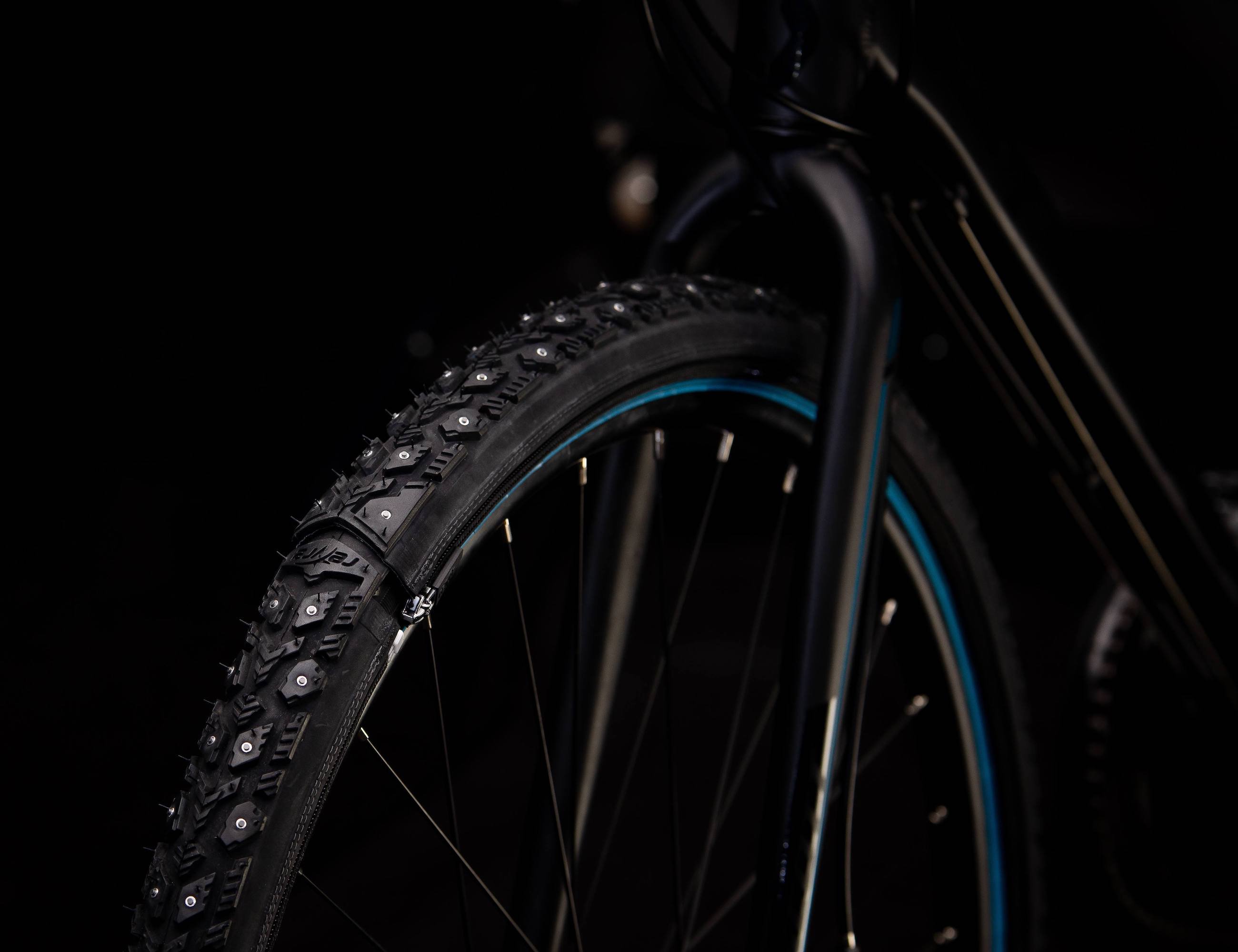 rubber，Bicycle，cross-country，outdoors，motion，tyre，