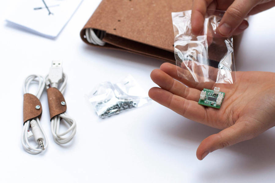 diy，Multiple sensory perception，Recycled leather，fold，Portable，various，fashion，