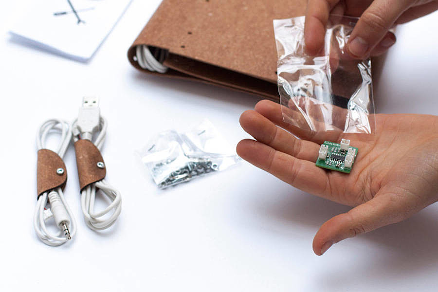 diy，Multiple sensory perception，Recycled leather，fold，Portable，various，fashion，