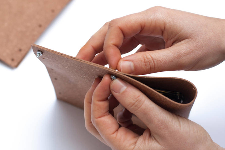 diy，Multiple sensory perception，Recycled leather，fold，Portable，various，fashion，