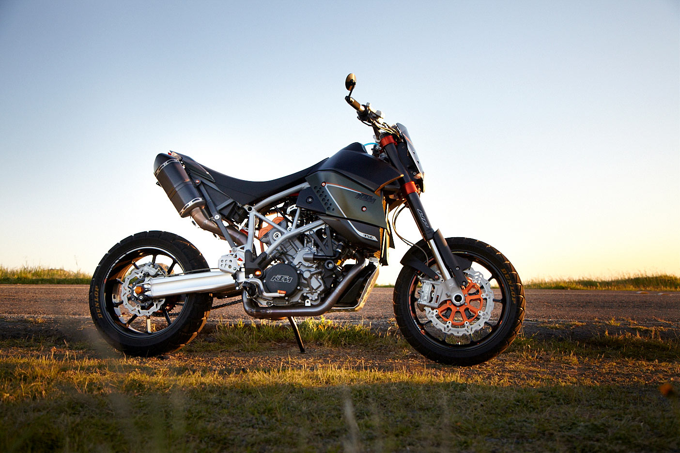 KTM 950，customized，Don Cammorata，motorcycle，