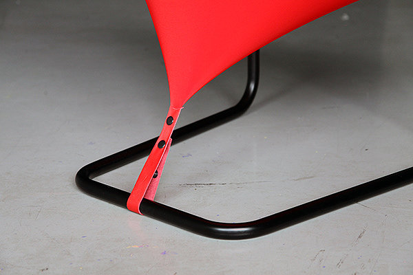 Low saturation，Advanced grey，geometry，line，geometry，Resin and wood，Red dot award，gules，Brain hole design，Simplicity，fashion，chair，Seat design，