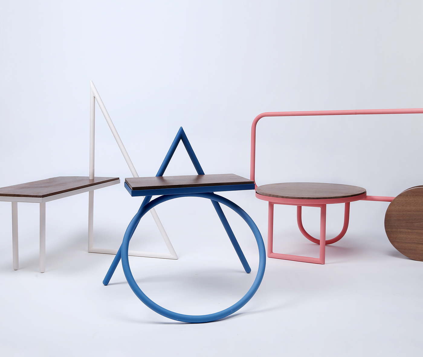 Low saturation，Advanced grey，geometry，line，geometry，Resin and wood，Red dot award，gules，Brain hole design，Simplicity，fashion，chair，Seat design，