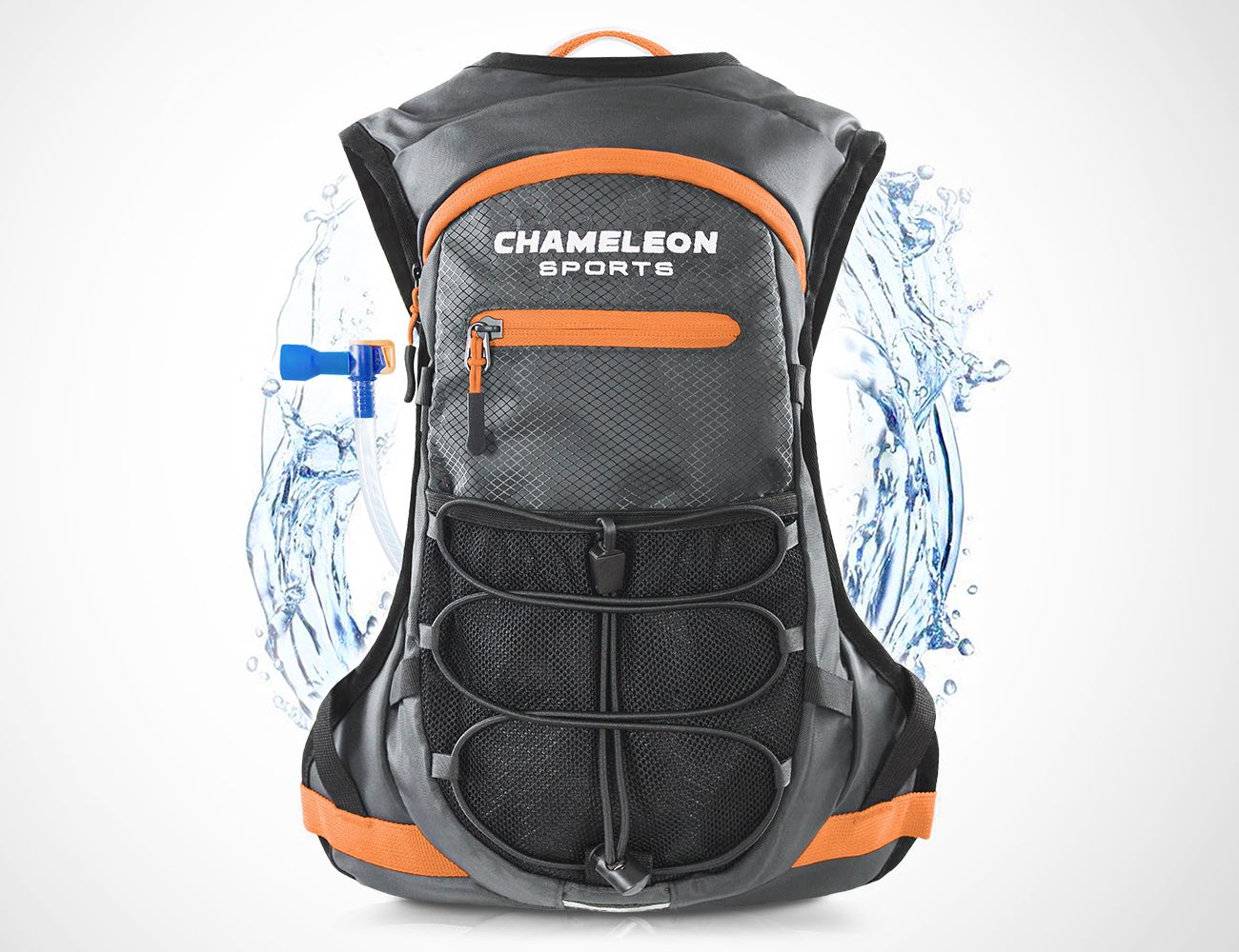 drinking water，Chameleon，water，knapsack，motion，outdoors，