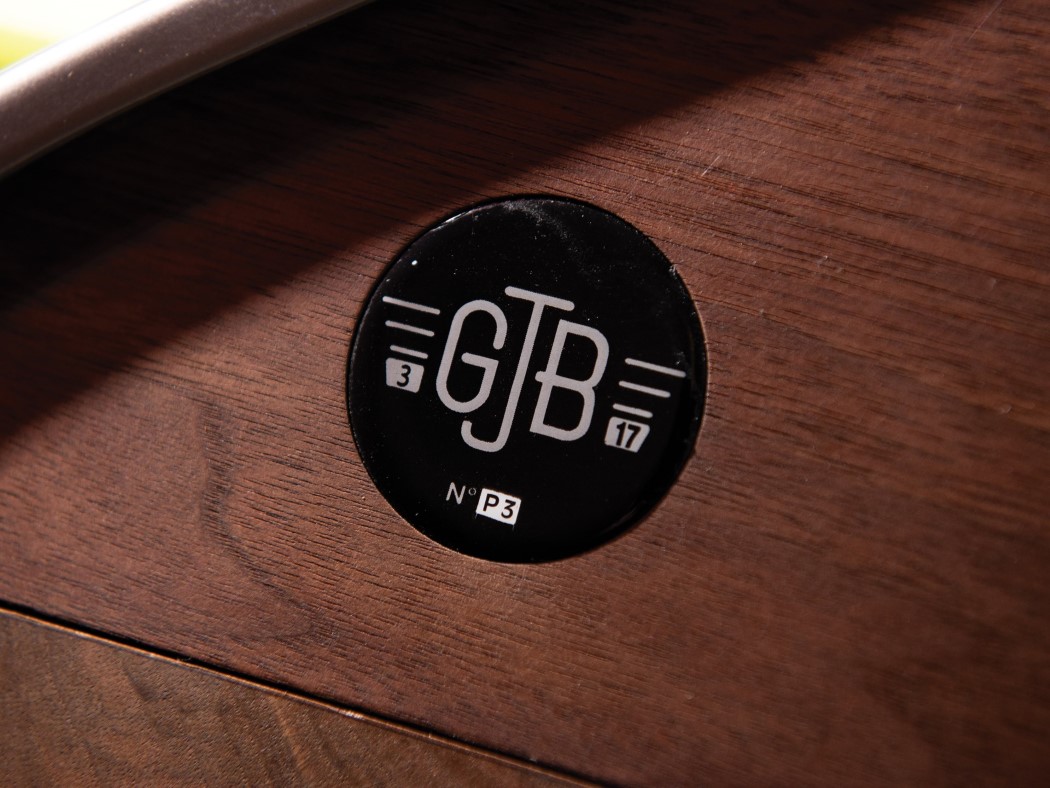 characteristic，Porsche，Table，desk，