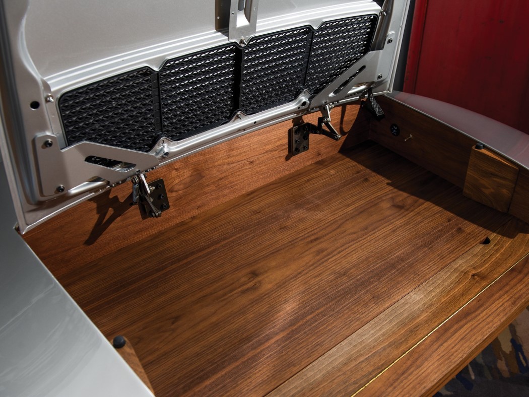 characteristic，Porsche，Table，desk，