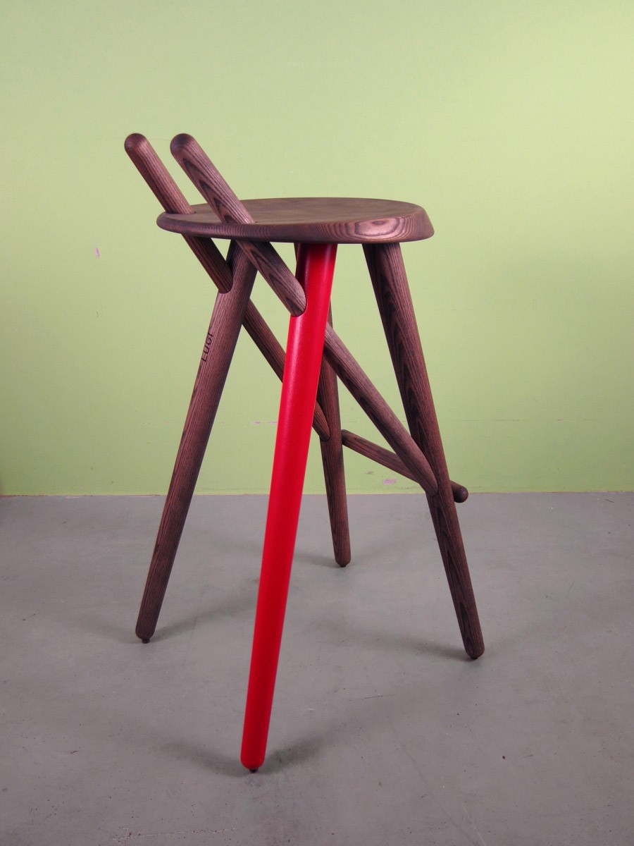 Table，Barstool 02，Bin 01，LUGI，chair，coat hanger，furniture design ，