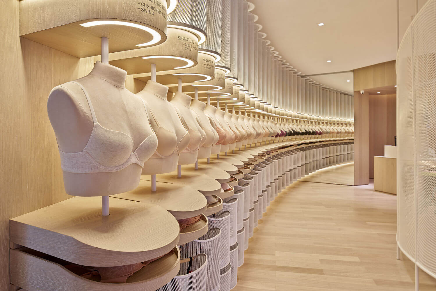 第二肌肤:维珍尼香港概念店——人文关怀的女性内衣专卖店(建议缩放