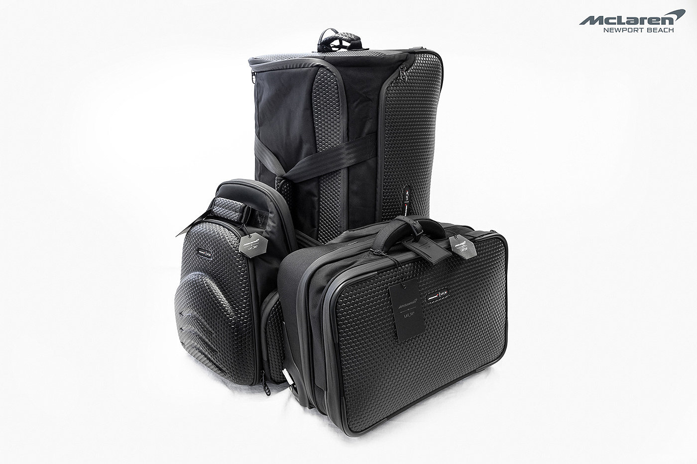 suitcase，knapsack，trunk，black，Lat_56，mclaren，Daniel Gonzalez，