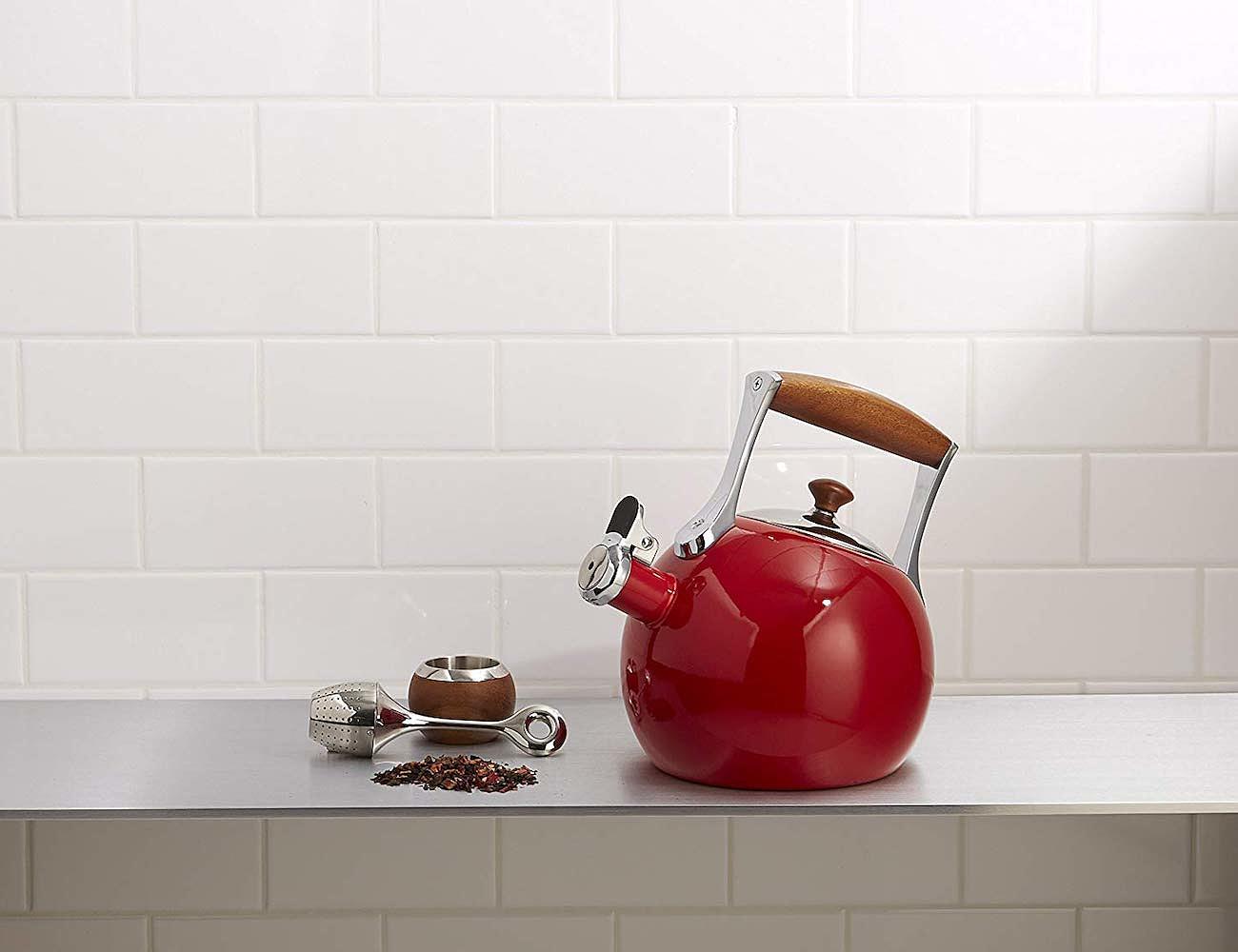 teapot，stainless steel，black，white，gules，industrial design，product design，