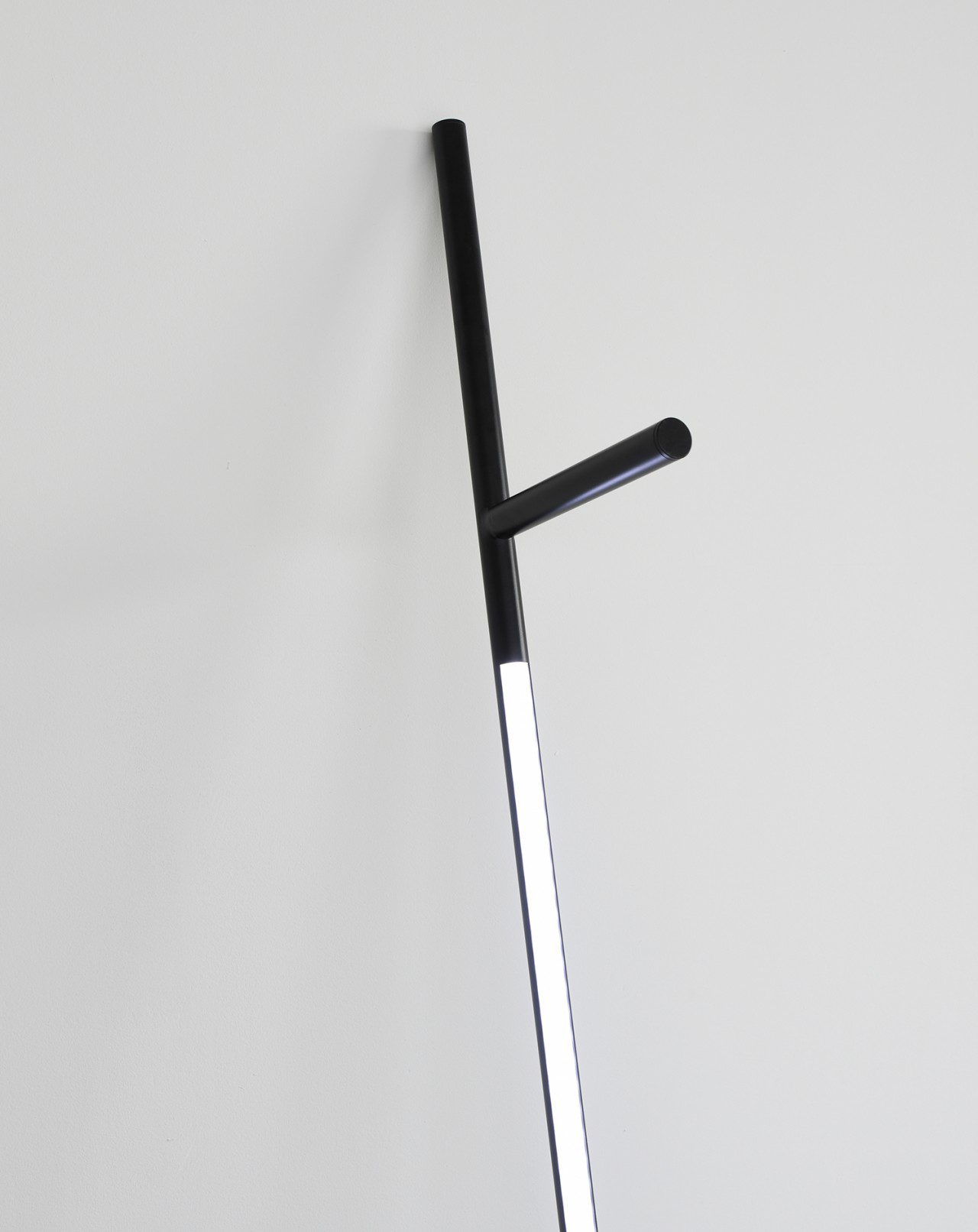 Lamp design，No Entry，Sato Da，Cylindrical minimalism，sound，speaker，Bluetooth Speaker ，Floor lamp，pen container，magnet，Desktop storage，white，trash can，