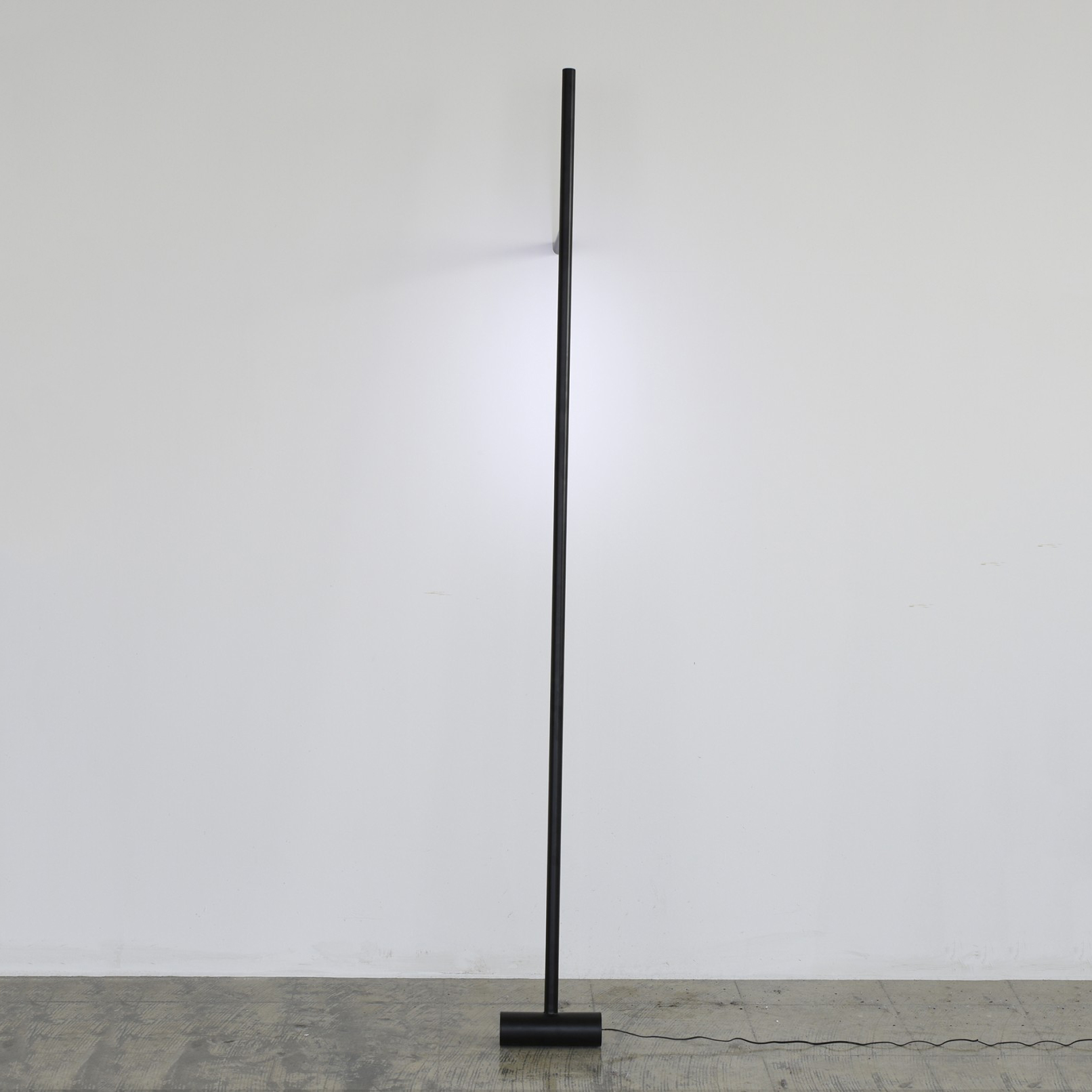 Lamp design，No Entry，Sato Da，Cylindrical minimalism，sound，speaker，Bluetooth Speaker ，Floor lamp，pen container，magnet，Desktop storage，white，trash can，