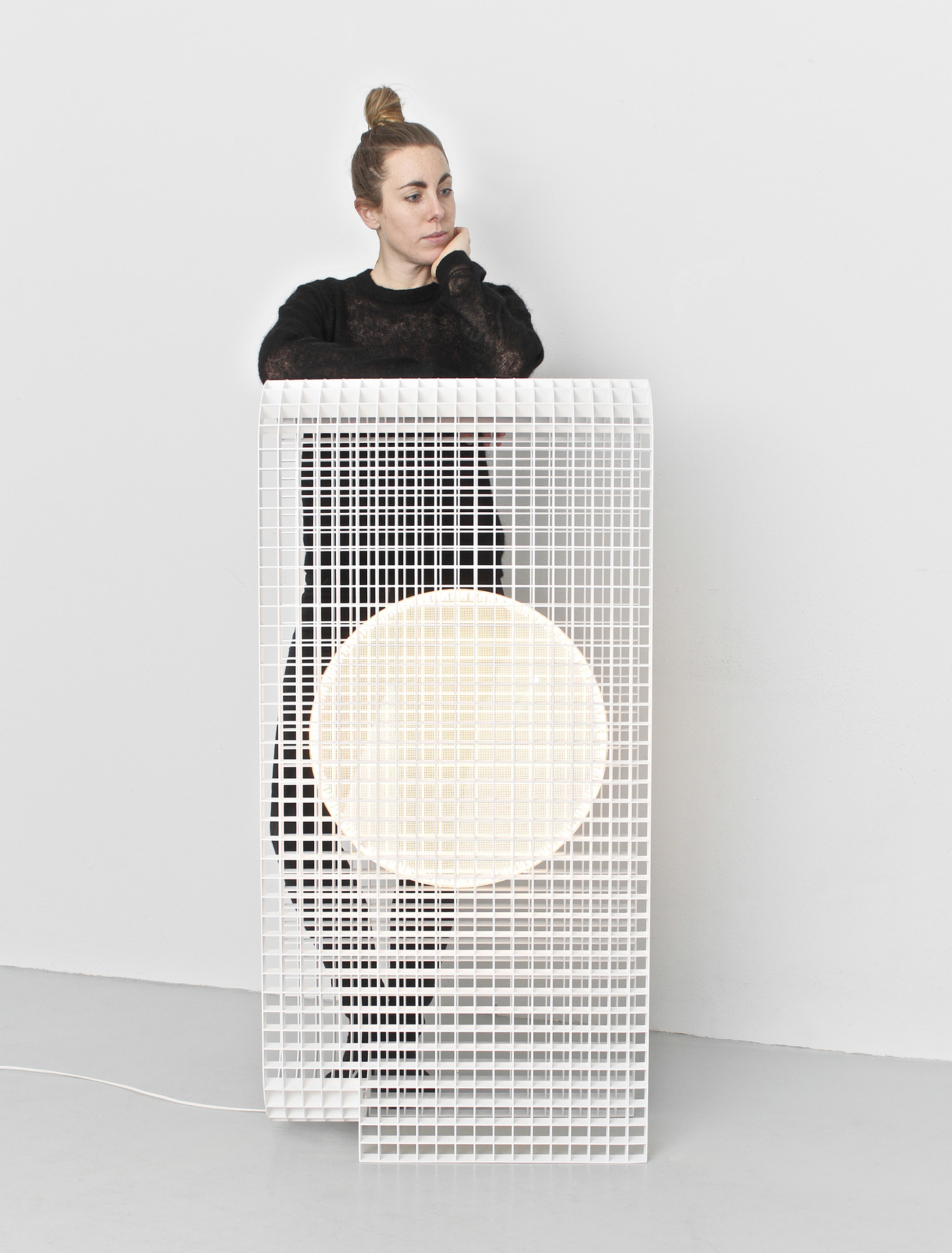 Matrix这种结构可以与光线相互作用，投射出不寻常的几何阴影~ - 普象网