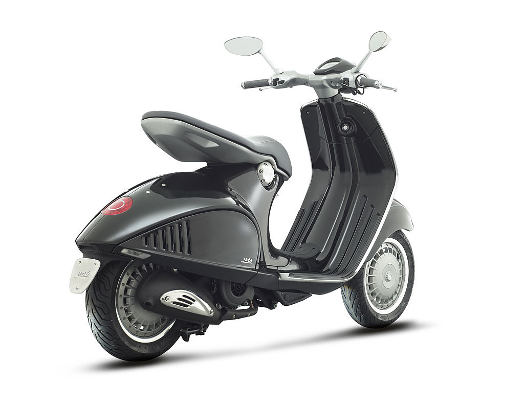 product design，industrial design，black，White red，motorcycle，