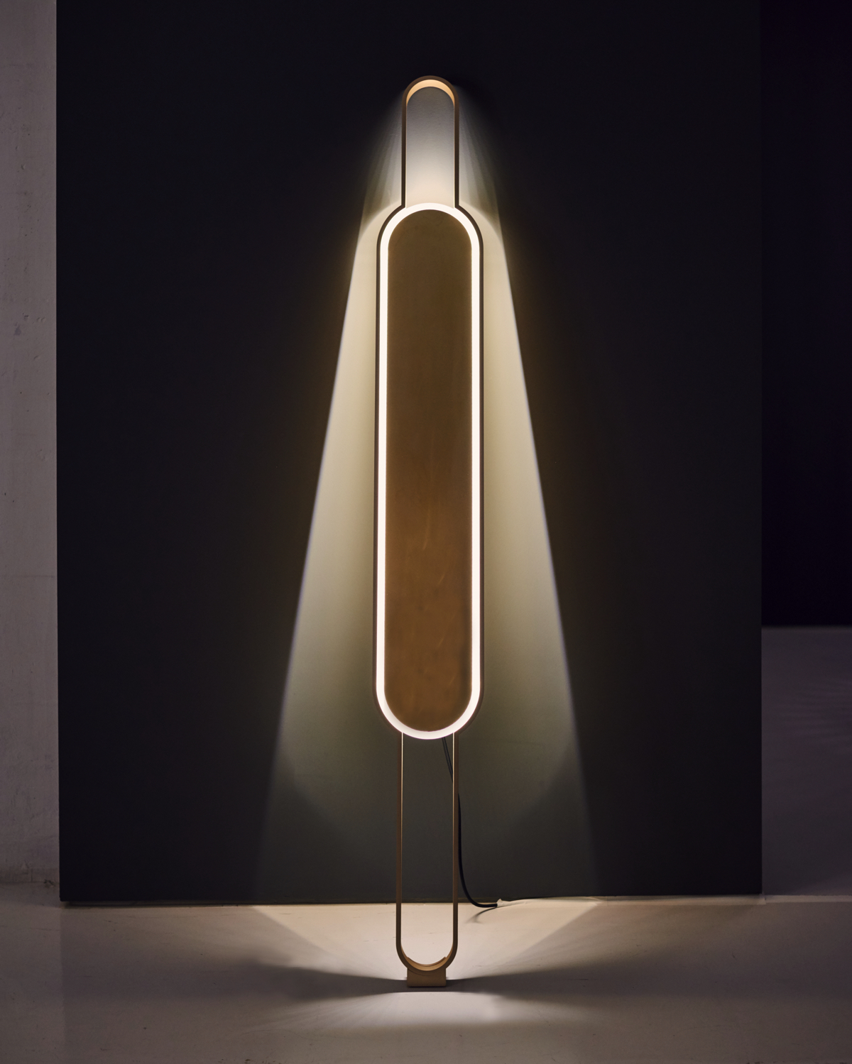 Home Furnishing，mirror，lighting，brass，Lake + Wells，Portal，