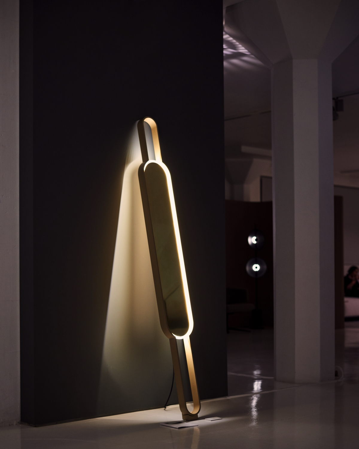 Home Furnishing，mirror，lighting，brass，Lake + Wells，Portal，