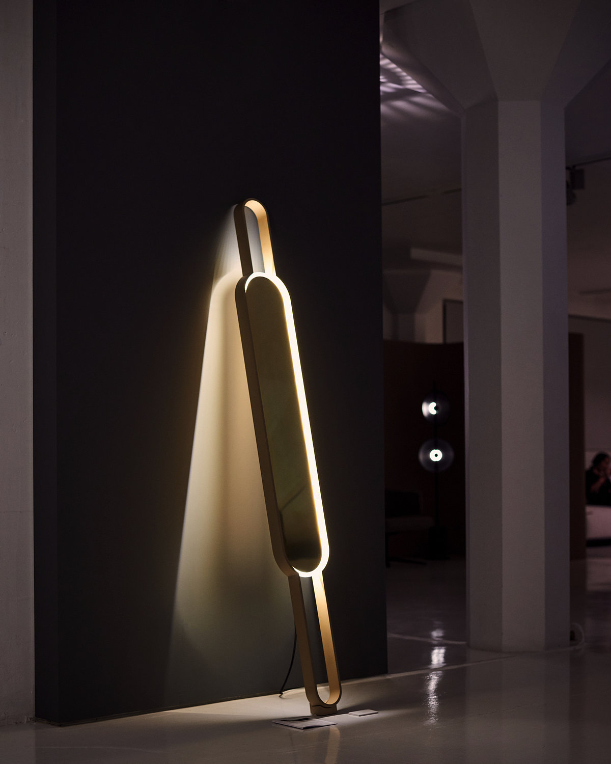 Home Furnishing，mirror，lighting，brass，Lake + Wells，Portal，