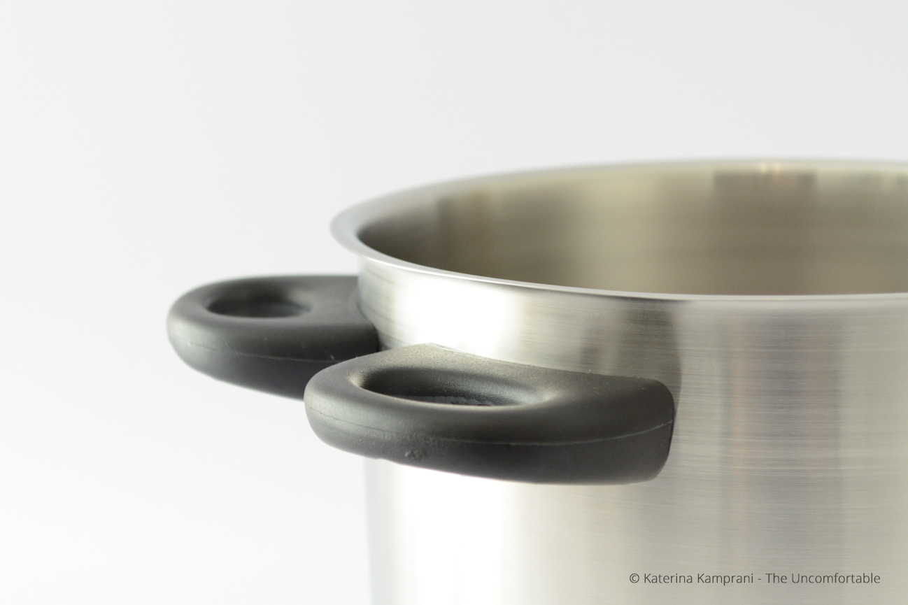 Product display，inconvenient，uncomfortable，Wrong design，uncomfortable，