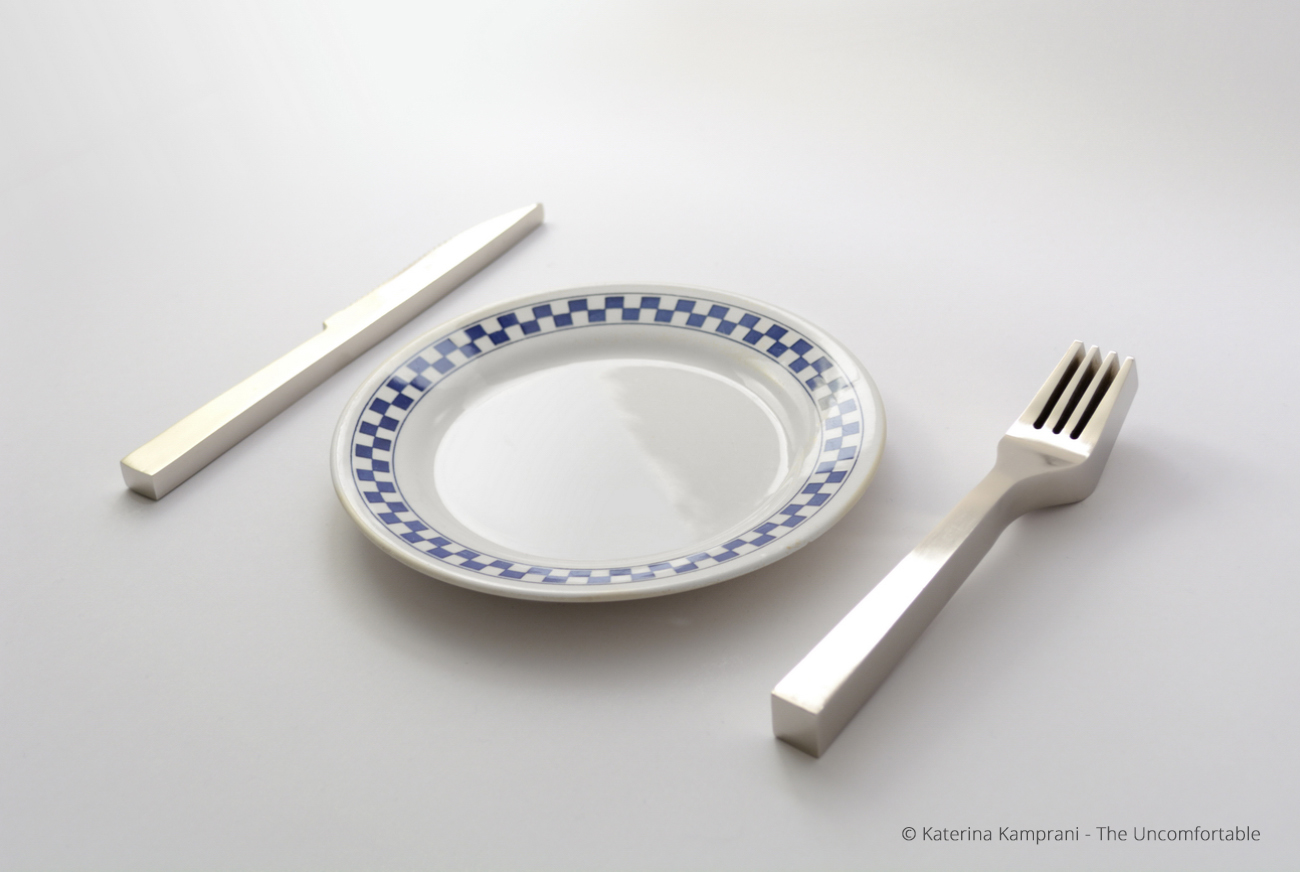 Product display，inconvenient，uncomfortable，Wrong design，uncomfortable，