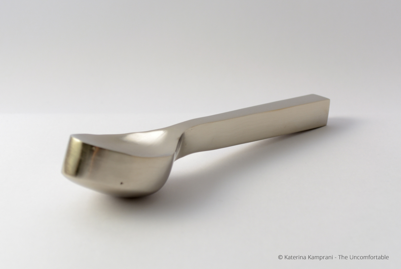 Product display，inconvenient，uncomfortable，Wrong design，uncomfortable，