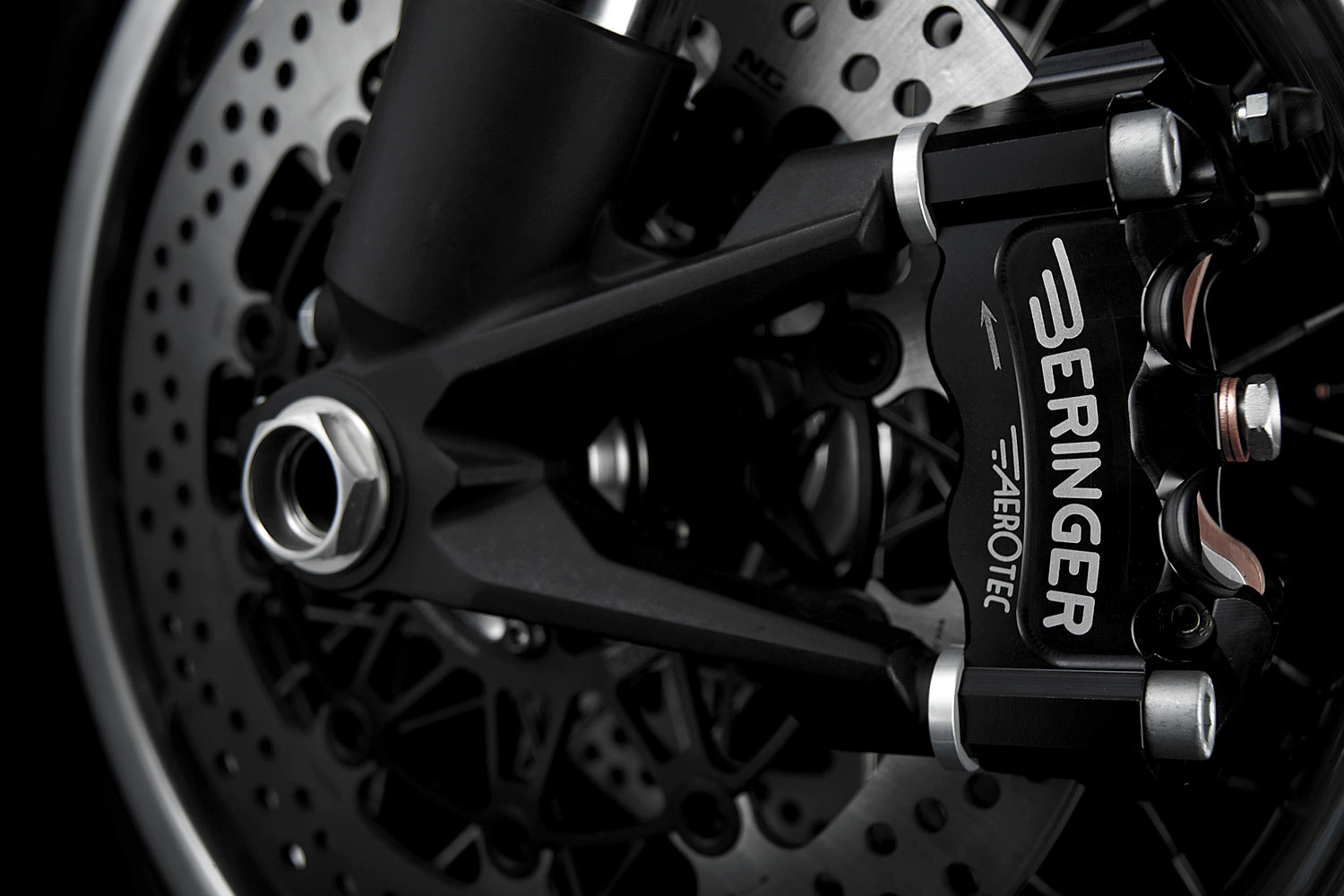 industrial design，black，motorcycle，