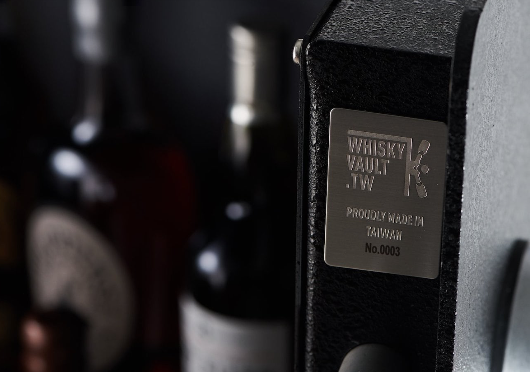 wine cabinet，Safe，Whisky，password，