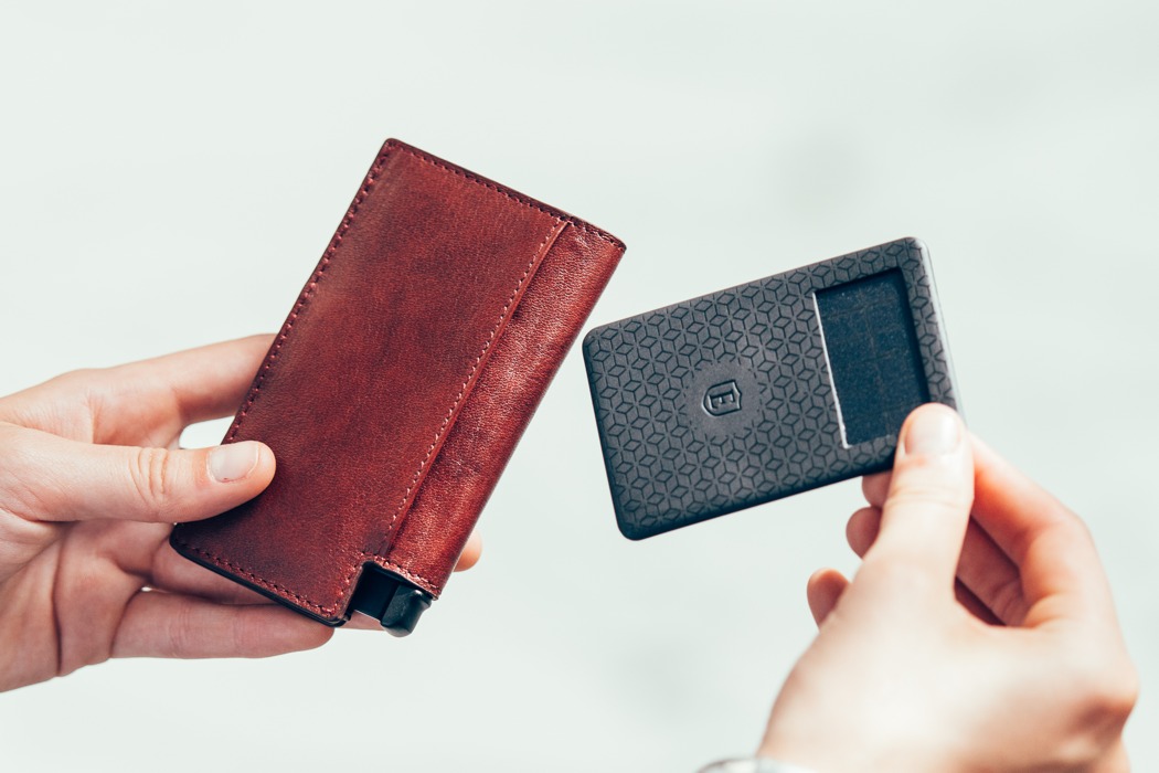 product design，Smart Wallet，thin，