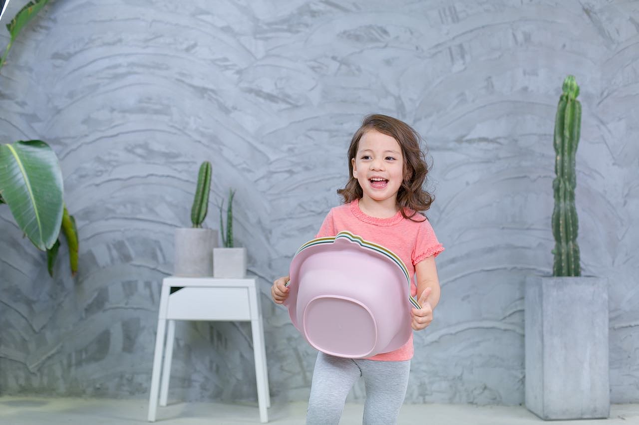 Children's washbasin，