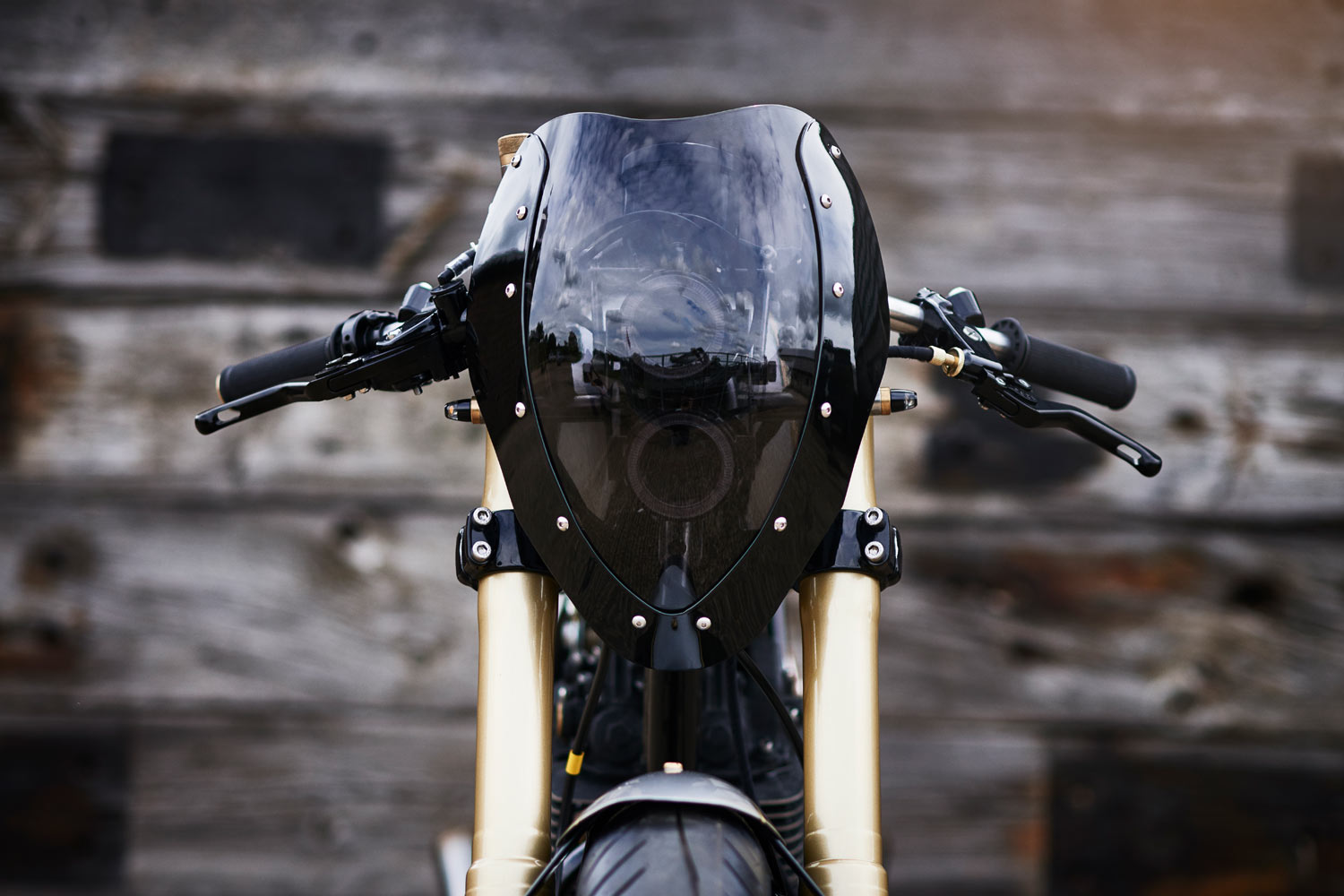 English countryside，Motorcycle，Dirty Racer，Culture，