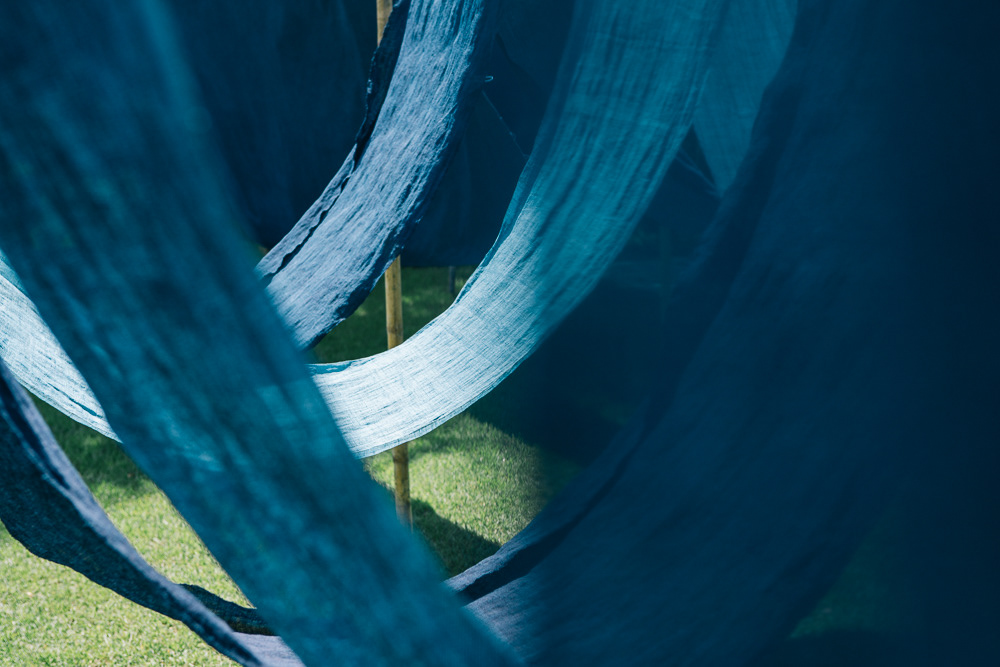 Blue dyeing process，Blue dye，Reception，desktop，blue，to work in an office，Stationery，BKID co，