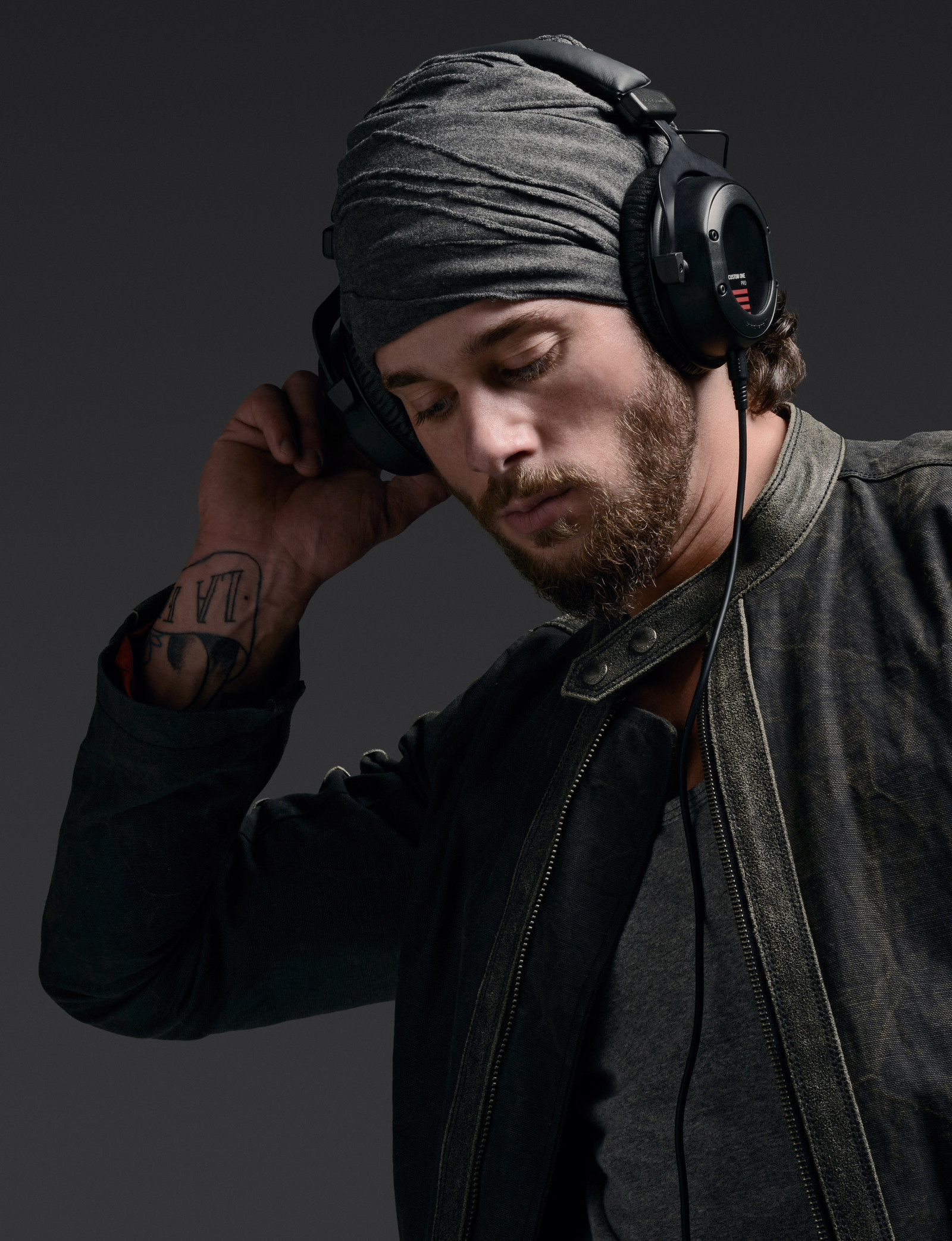 intelligence，Digital，Audio equipment，Beyerdynamic，headset，