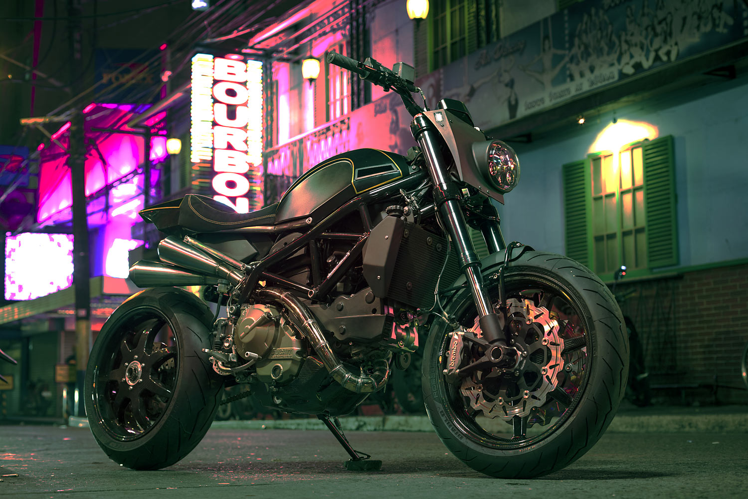 Muscular sensation，Out of the street，Pull wind，motorcycle，